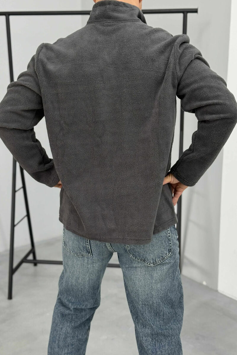 BLUZË POLARE NJË NGJYRËSHE ME JAKË ME ZINXHIR PËR MESHKUJ NË NGJYRËN GRI TË ERRËT - 3