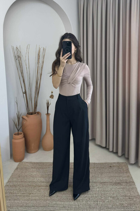 BODY ME NJË MËNGË PËR FEMRA NË NGJYRËN BEZHË 