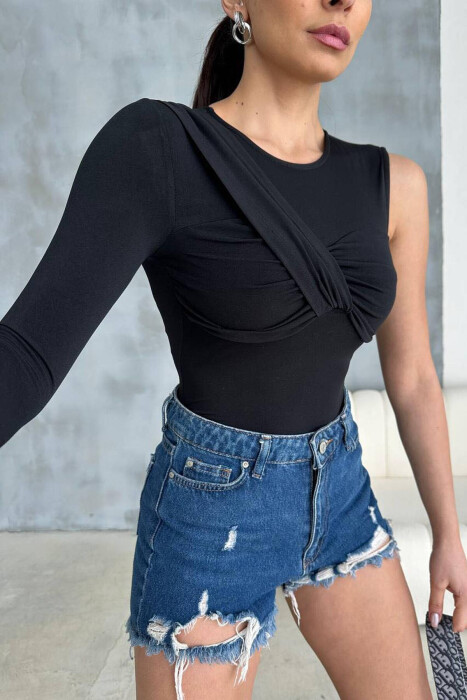 BODY ME NJË MËNGË PËR FEMRA NË NGJYRËN E ZEZË - 10