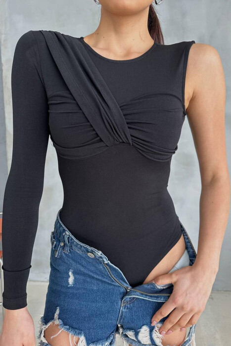 BODY ME NJË MËNGË PËR FEMRA NË NGJYRËN E ZEZË - 11