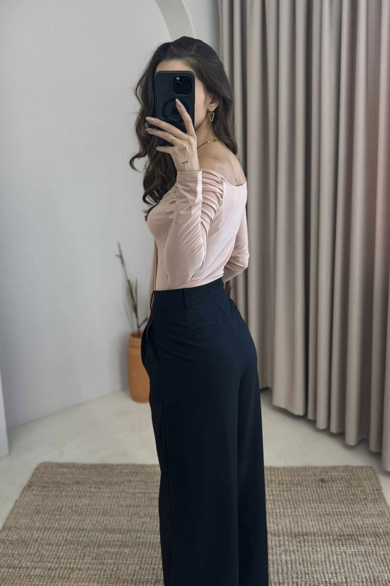 BODY NJË NGJYRËSH ME DETAJIN E FJONGOS PËR FEMRA NË NGJYRËN BEZHË - 3