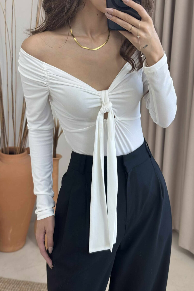 BODY NJË NGJYRËSH ME DETAJIN E FJONGOS PËR FEMRA NË NGJYRËN E BARDHË - 4