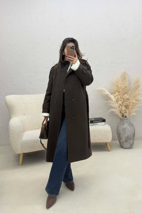 BUTTON DETAILS LONG WOMAN COAT DARK BROWN/KAE 