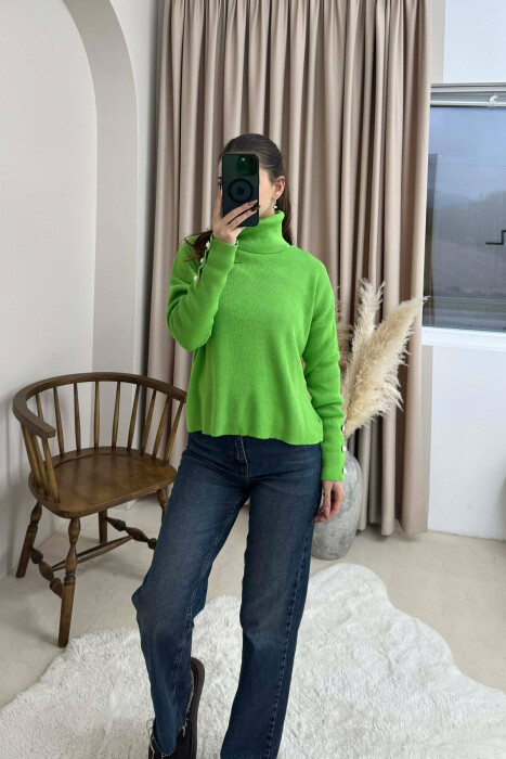 BUTTON SLEVEE HIGH NECK WOMAN SWEATER LIGHT GREEN/JEZB 