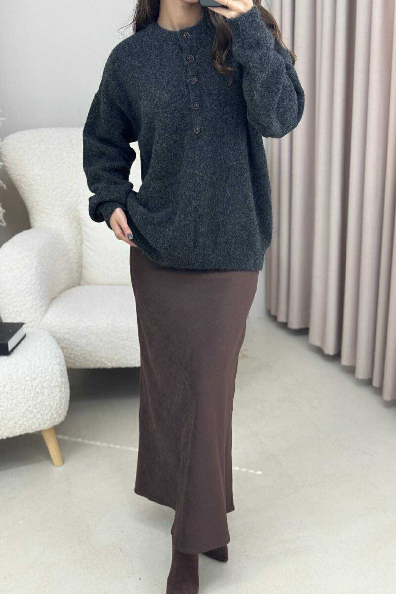 BUTTONED NECK ONE COLOR WOMEN SWEATER DARK GREY/GEE - 4