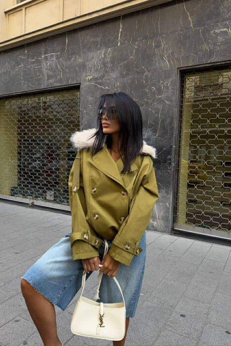 BUTTONS DETAIL FLUFFY NECK SHORT WOMEN JACKET OLIVE/ULLI - 3