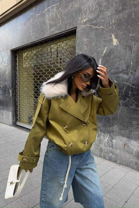 BUTTONS DETAIL FLUFFY NECK SHORT WOMEN JACKET OLIVE/ULLI - 4