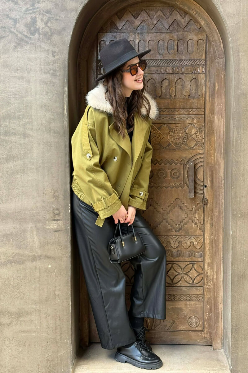 BUTTONS DETAIL FLUFFY NECK SHORT WOMEN JACKET OLIVE/ULLI - 2