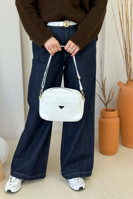 ÇANTE E THJESHTE PER FEMRA NE NGJYRE TE BARDHE - 5