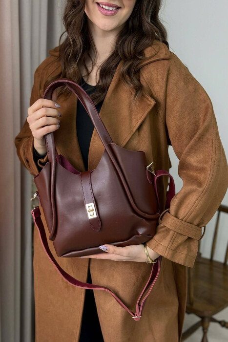 ÇANTE LEKURE E THJESHTE NJE NGJYRESHE PER FEMRA NE NGJYRE VISHNJE - 3