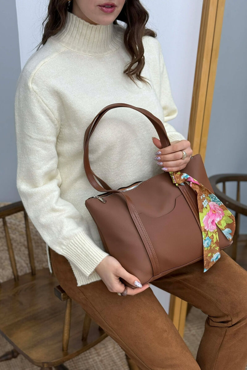 ÇANTE NJE NGJYRESHE ME DETAJIN E SHALLIT DHE ZINXHIR PER FEMRA NE NGJYRE KAFE - 2