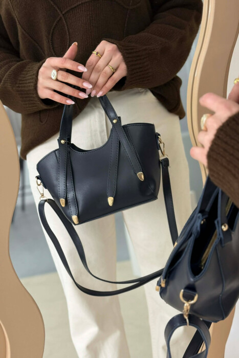 ÇANTE NJE NGJYRESHE LEKURE PER FEMRA NE NGJYRE BLU - 5