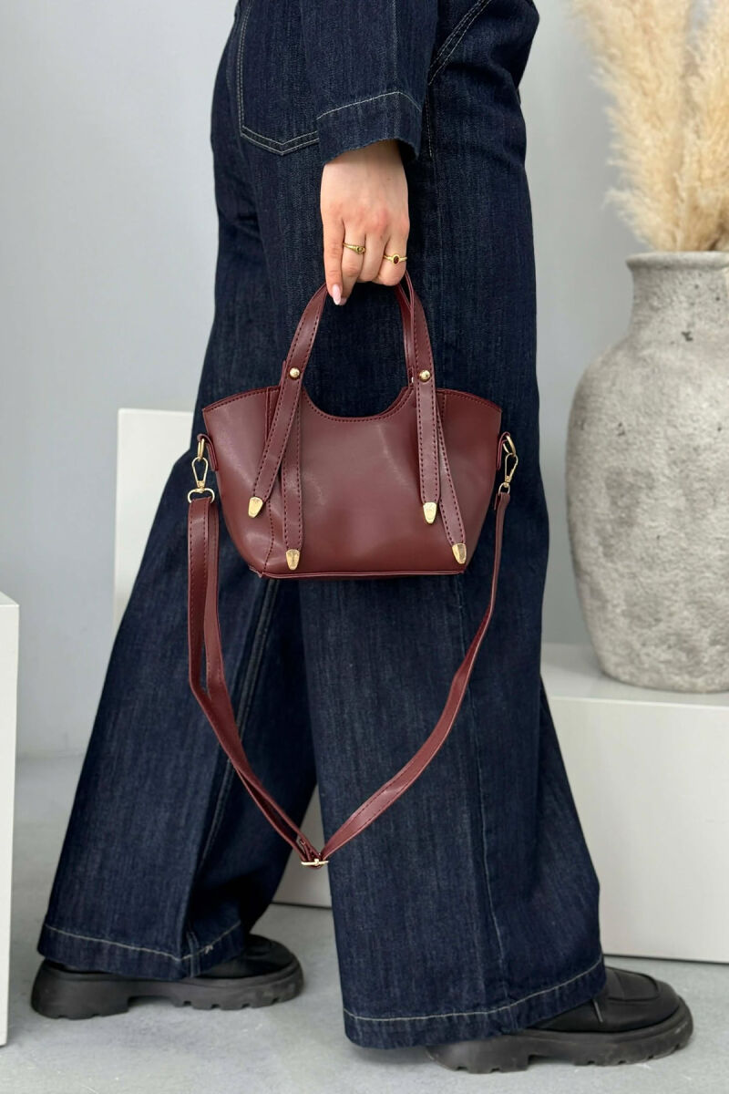 ÇANTE NJE NGJYRESHE LEKURE PER FEMRA NE NGJYRE VISHNJE - 5