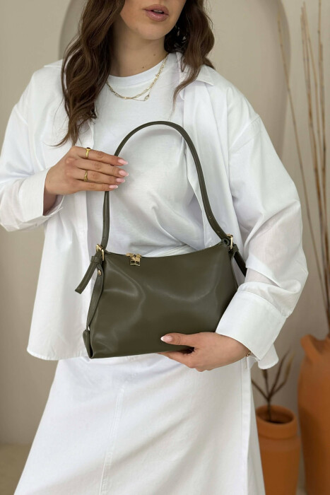 ÇANTE NJE NGJYRESHE ME ZINXHIR PER FEMRA NE NGJYRE JESHILE - 2