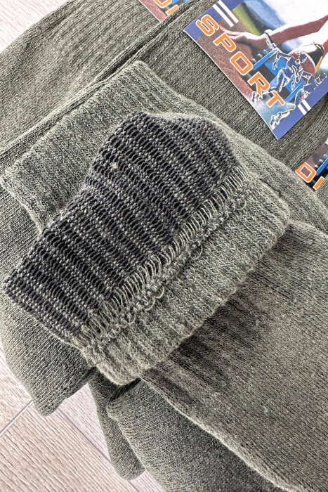 PAKETË ME GJASHTË PALË ÇORAPE PËR MESHKUJ NË NGJYRËN JESHILE - 2