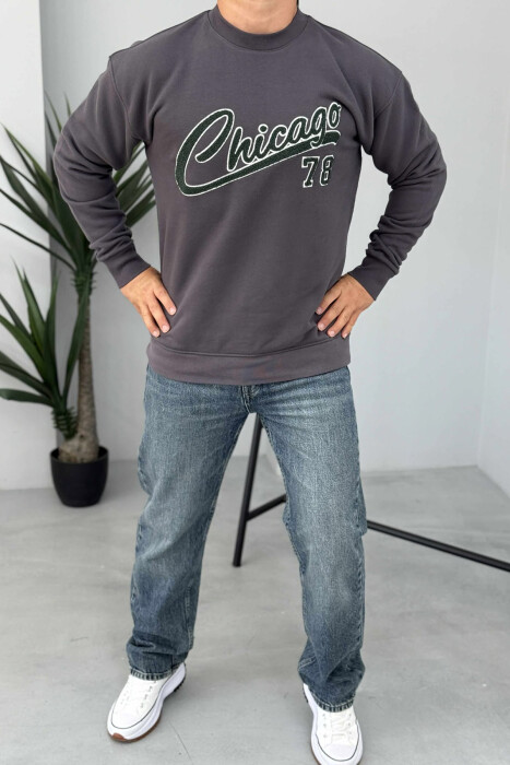 CHICAGO FRONT WRITTING FLUFFY MEN SWEATSHIRT DARK GREY/GEE - KLAUDIO FASHION