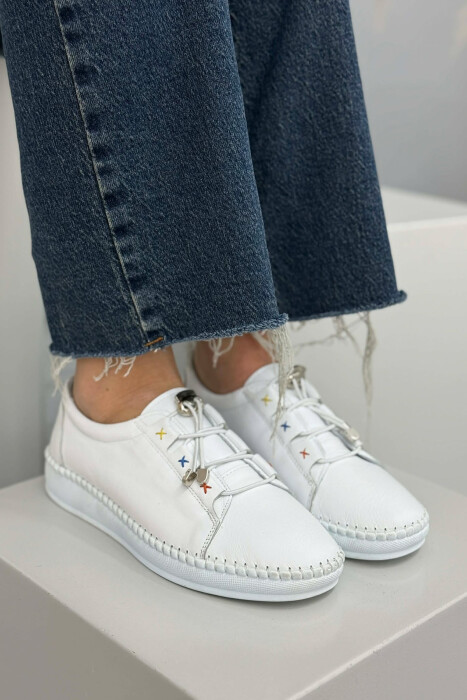 COMFORT EVERYDAY SIMPLE WOMEN SNEAKERS WHITE-E BARDHE - KLAUDIO FASHION