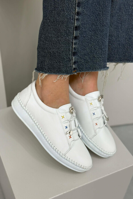 COMFORT EVERYDAY SIMPLE WOMEN SNEAKERS WHITE-E BARDHE - 4