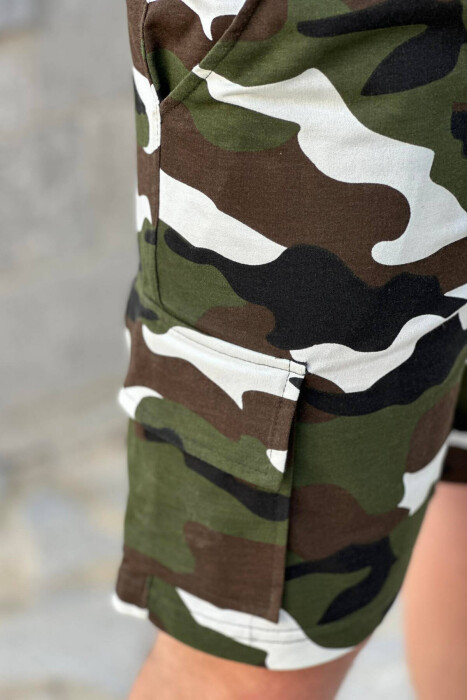 DIFFERENT COLORS SHORTS MAN GREEN/JESHILE - 3