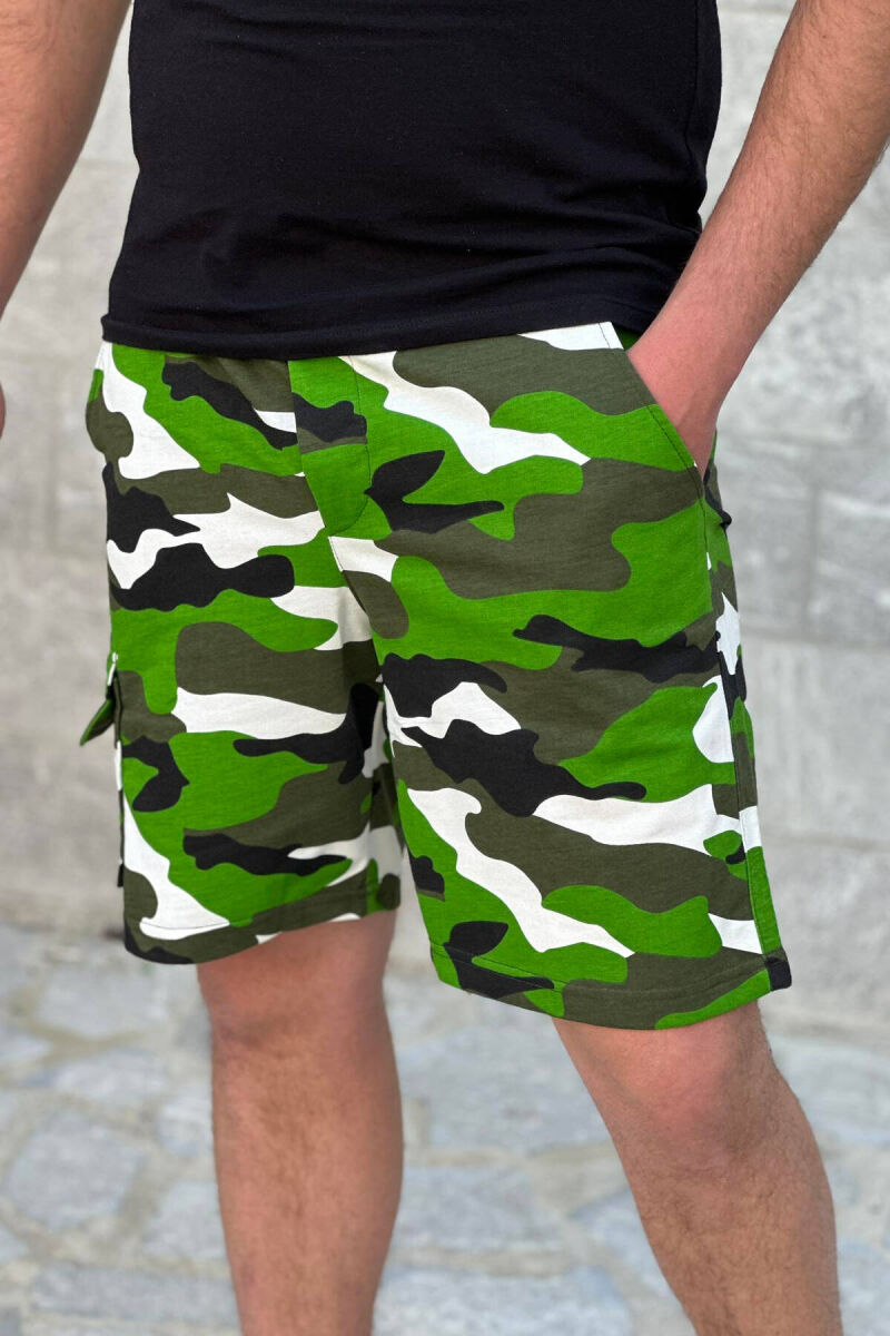 DIFFERENT COLORS SHORTS MAN LIGHT GREEN/JEZB - 2