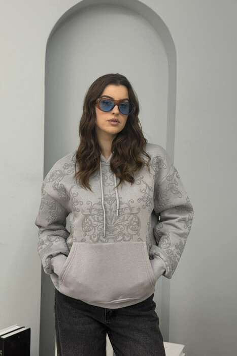 HOODIE NJENGJJYRESHE ME PUSH DHE DIZAJN LULESH PER FEMRA NË NGJYREN GRI 