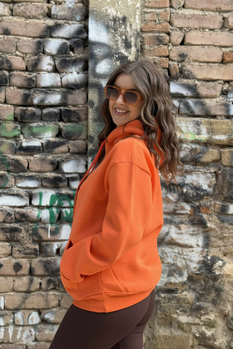 FLUFFY ONE COLOR FRONT LOGO WOMEN HOODIE ORANGE/PORTOKALLI - 3
