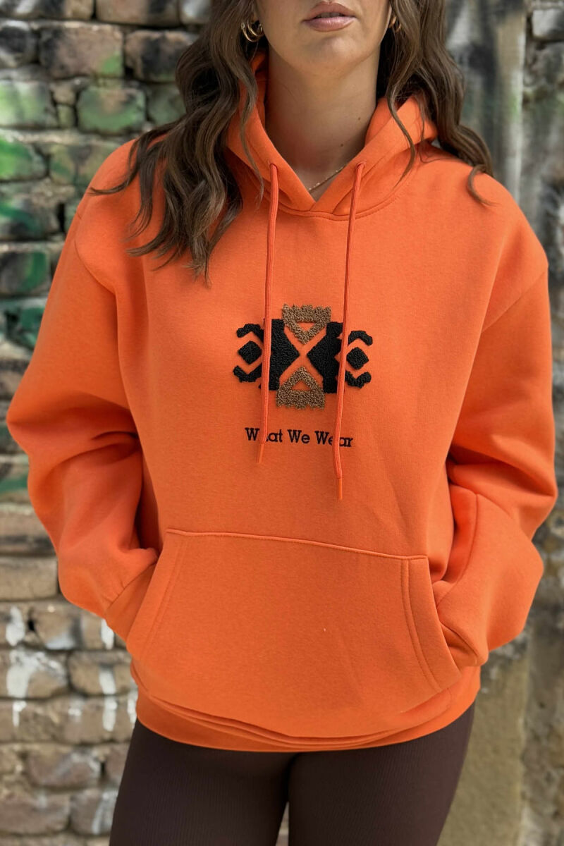 FLUFFY ONE COLOR FRONT LOGO WOMEN HOODIE ORANGE/PORTOKALLI - 4