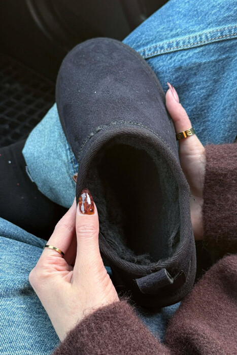 FLUFFY ONE COLOR SHORT WOMEN UGG BLACK/ E ZEZE - 5