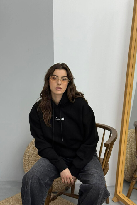 FLUFFY ONE COLOR SMALL FRONT WRITTING WOMEN HOODIE BLACK/ E ZEZE - 2