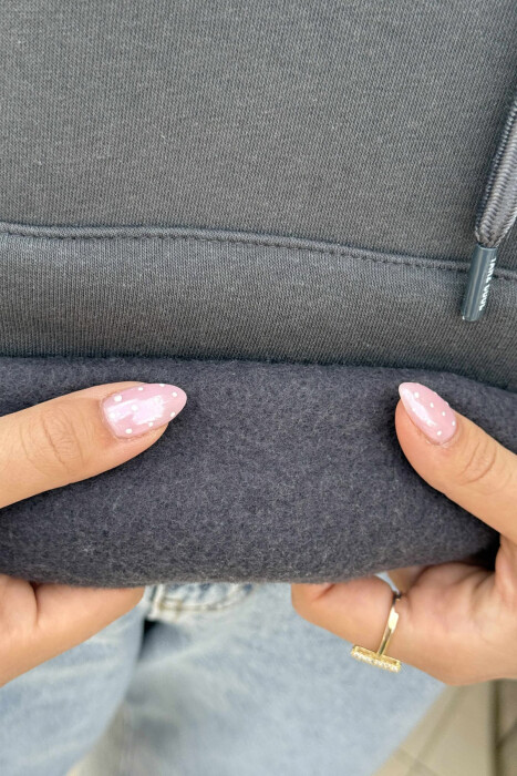 FLUFFY ONE COLOR SMALL FRONT WRITTING WOMEN HOODIE DARK GREY/GEE - 5