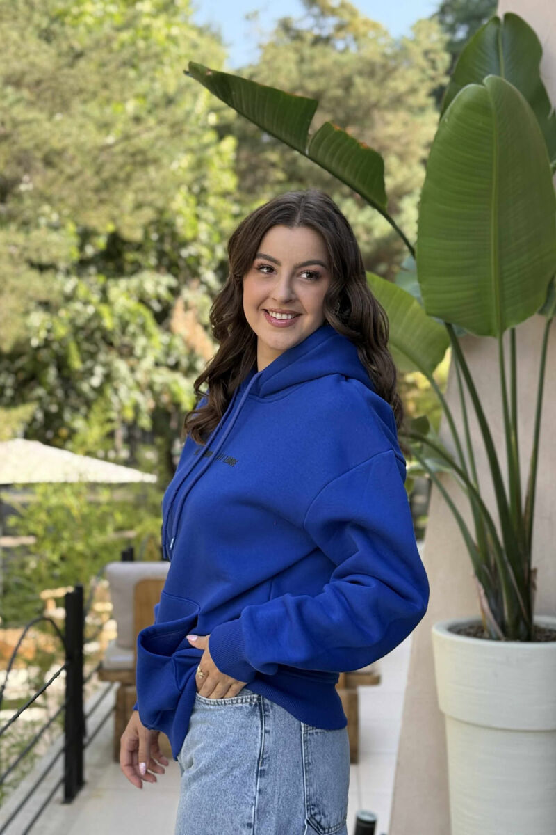 FLUFFY SIMPLE FRONT WRITTINGS ONE COLOR WOMEN HOODIE BLUE/BLU - 3