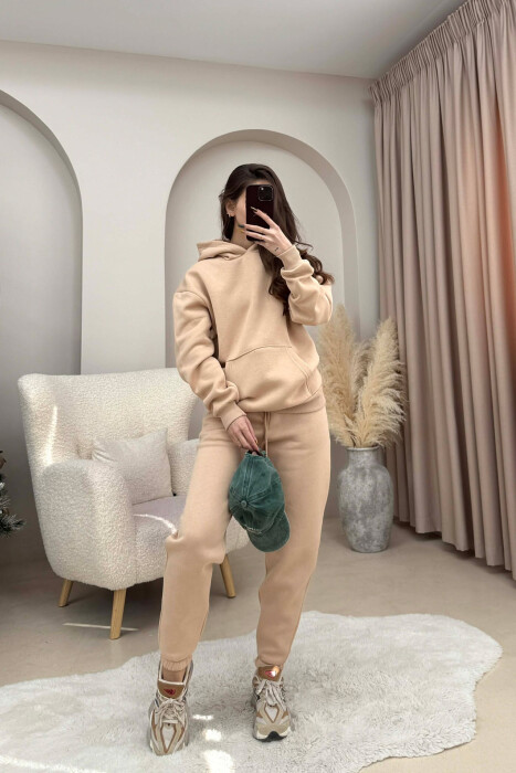 SET NJE NGJYRESH ME PUSH HOODIE+TUTA PER FEMRA NE NGJYRE BEZHE 