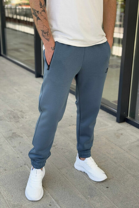 FLUFFY ZIPPER POCKETS ONE COLOR MEN JOGGERS BLUE STONE/GK - 1