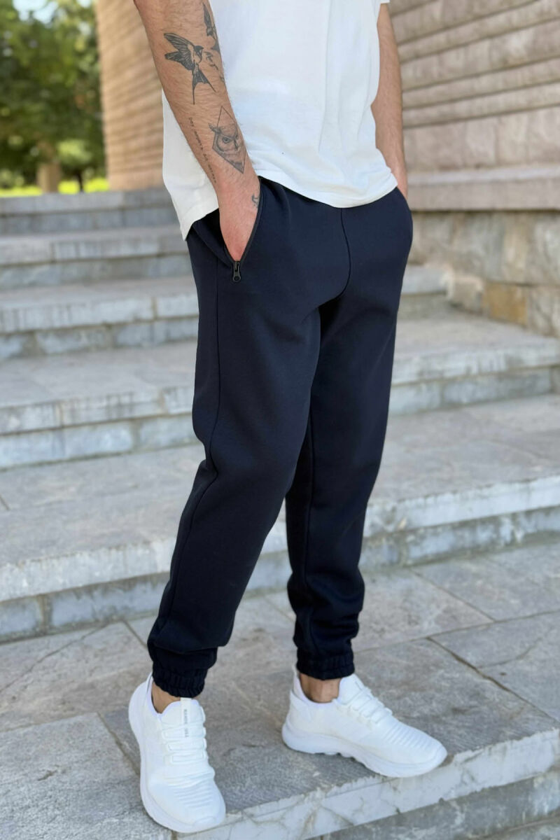 FLUFFY ZIPPER POCKETS ONE COLOR MEN JOGGERS DARK BLUE/BEE - 3