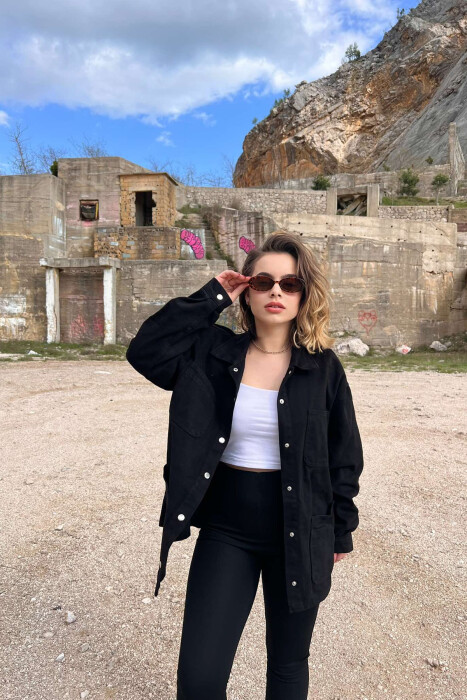 XHAKETË XHINS ME XHEPA PËR FEMRA NË NGJYRËN E ZEZË - KLAUDIO FASHION