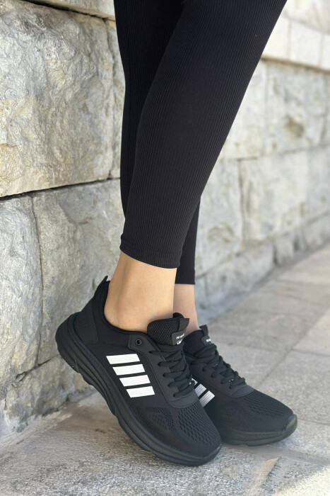 FOUR STRIPES PLATFORM SIMPLE WOMEN SNEAKERS BLACK-BLACK-WHITE/ZZB 