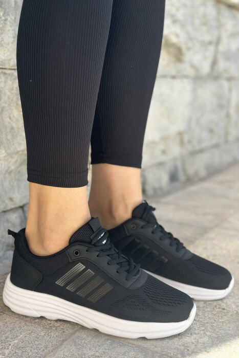 FOUR STRIPES PLATFORM SIMPLE WOMEN SNEAKERS BLACK-WHITE/ZB 