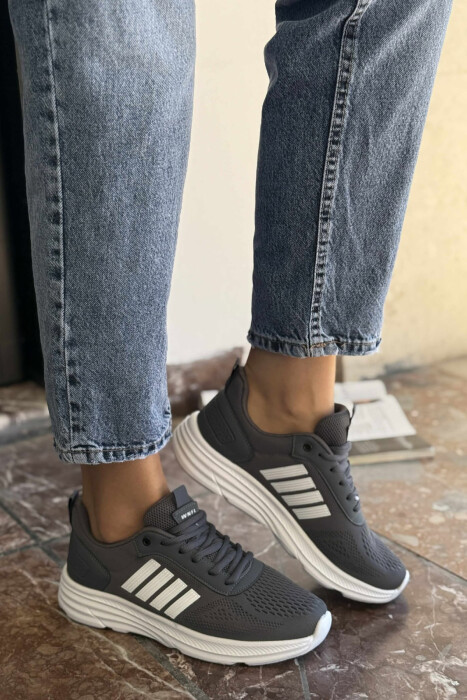 FOUR STRIPES PLATFORM SIMPLE WOMEN SNEAKERS WHITE-DARK GREY/BAGE 