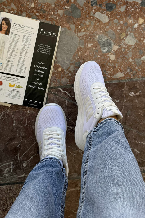 FOUR STRIPES PLATFORM SIMPLE WOMEN SNEAKERS WHITE-E BARDHE - 2