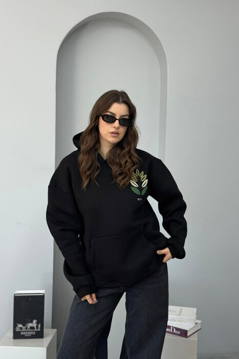 HOODIE ME PUSH DHE ME DIZJAN NE PJESEN PARA & PAS PER FEMRA NE NGJYRE TE ZEZE - KLAUDIO FASHION