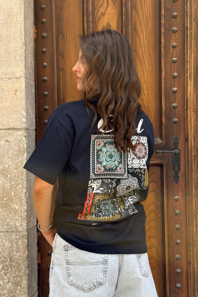 FRONT & BACK IMAGE SIMPLE WOMEN T-SHIRT + 6 PAIR SOCKS DARK BLUE/BEE - 4