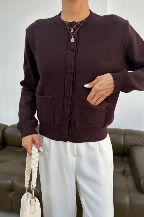 FRONT POCKET ROUND NECK WOMAN CARDIGAN BROWN/KAFE 