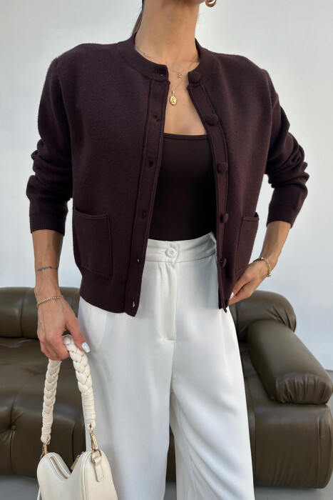 FRONT POCKET ROUND NECK WOMAN CARDIGAN BROWN/KAFE - 2