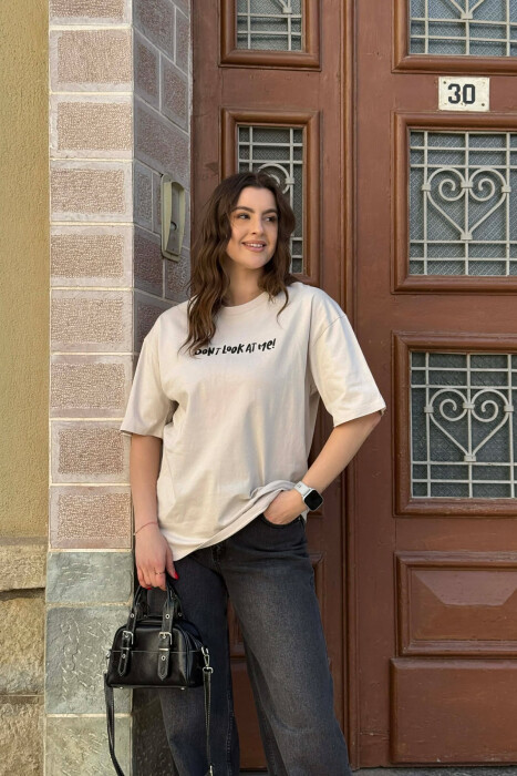 BLUZË E THJESHTË PËR FEMRA NË NGJYRË BEZHE TE ZBARDHUR+ 6 PALE CORAPE DHURATE - KLAUDIO FASHION