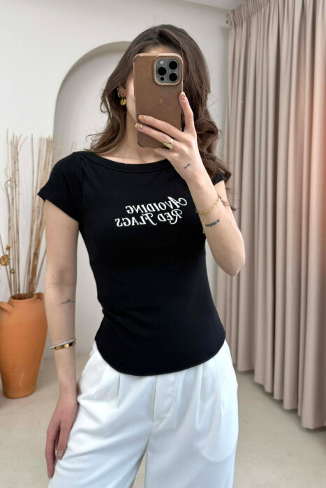 T-SHIRT ME SHKRIME PER FEMRA NE NGJYRE TE ZEZE 