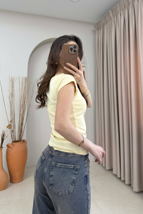 FRONT WRITTINGS WOMAN T-SHIRT YELLOW/E VERDHE - 4
