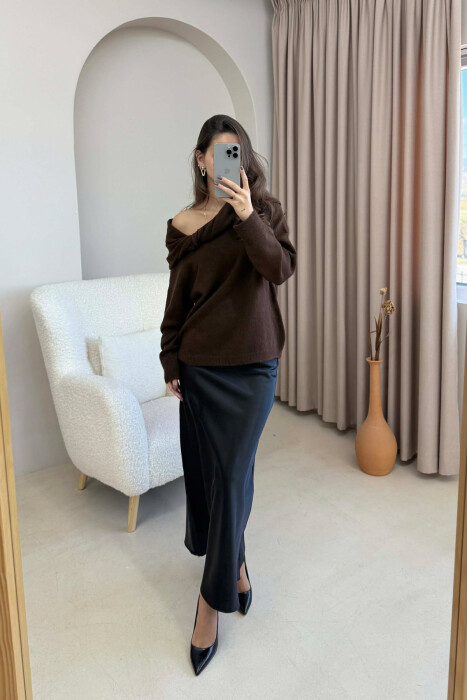 FUND NJË NGJYRËSH I GJATË SATEN PËR FEMRA NË NGJYRË TË ZEZË - 3