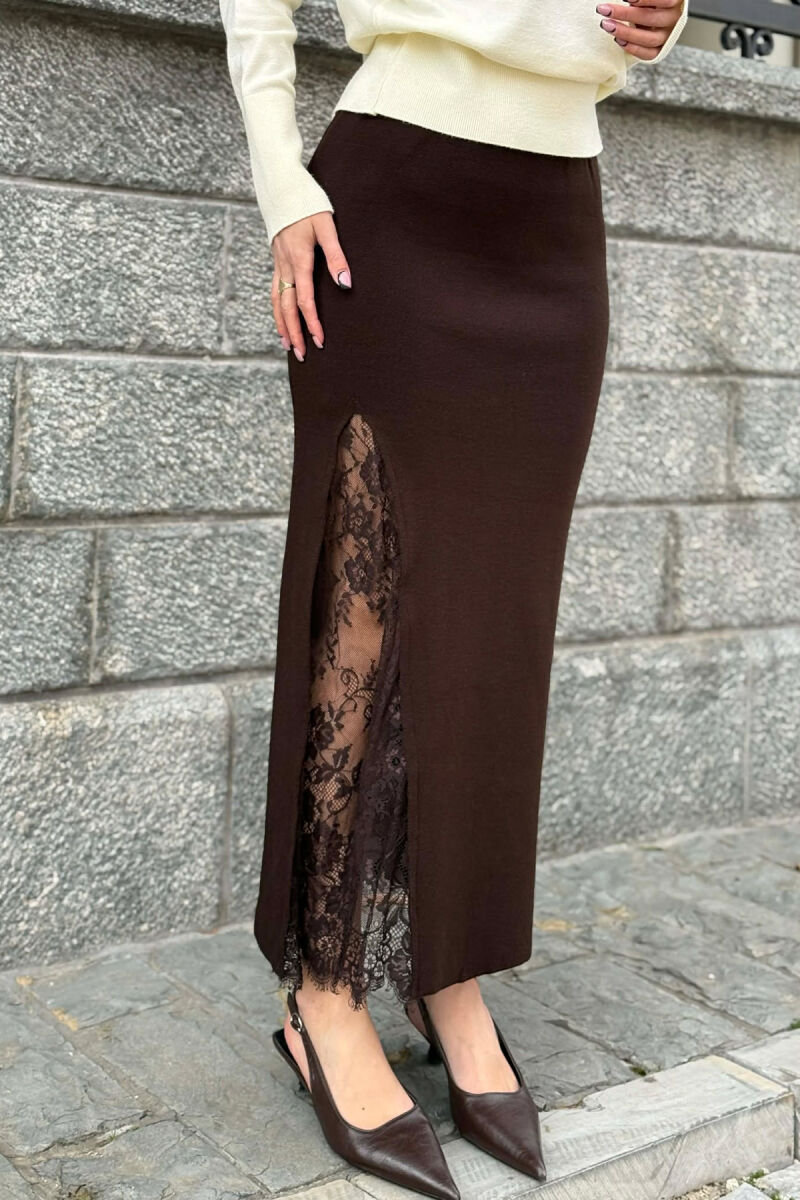 FUND NJE NGJYRESH ME DETAJIN E TYLIT PER FEMRA NE NGJYRE KAFE - 4