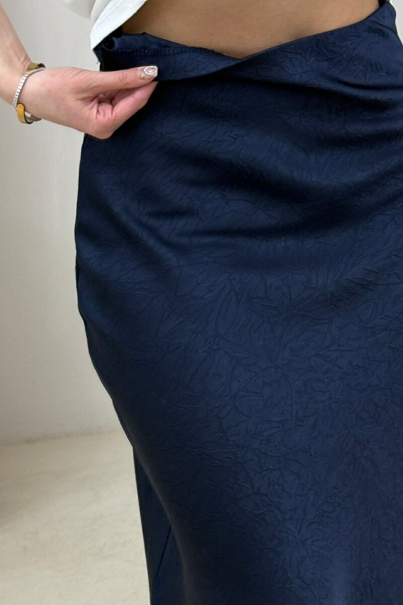 FUND NJE NGJYRESH SATEN PER FEMRA NE NGJYRE BLU TE ERRET - 3