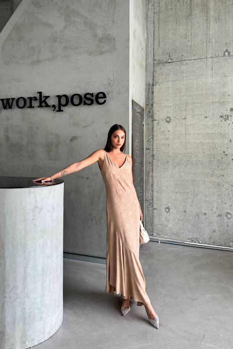 FUSTAN I GJATE NJE NGJYRESH PER FEMRA NE NGJYRE BEZHE - 2